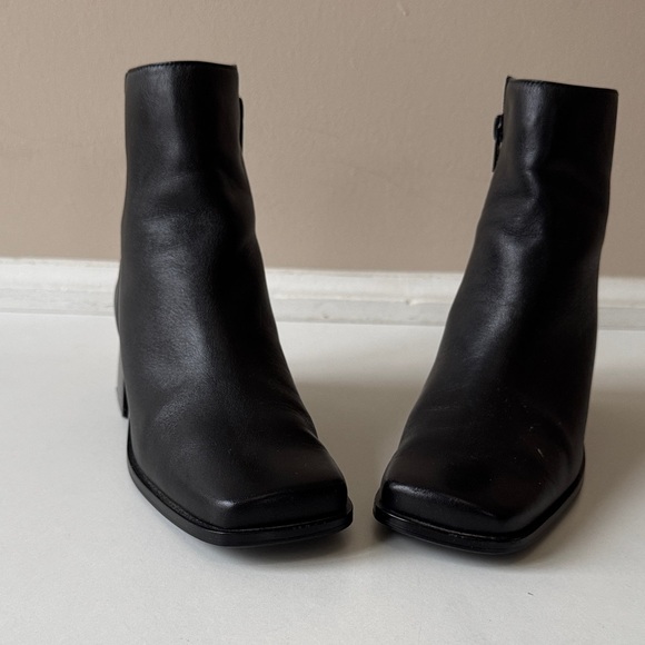 Jennifer Moore Black Ankle Boots - Picture 2 of 6